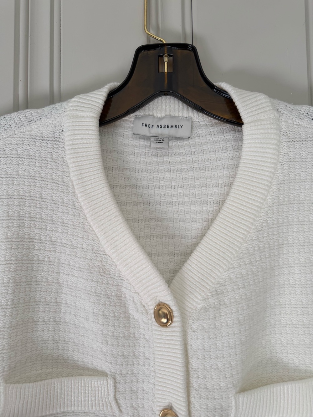 White Textured V-Neck Button Front Cardigan - Picture 2 of 5